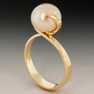 Akoya Pearl Ring in Yellow Gold