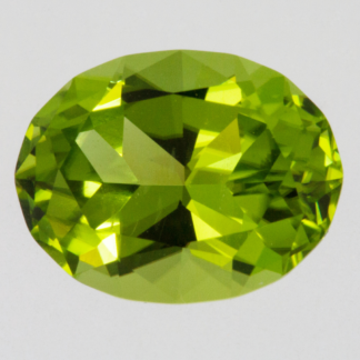 Oval Brilliant Cut Peridot 3.10 Carat 10x8 mm