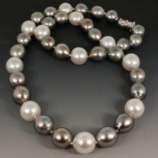 Necklace, White South Sea, Tahitian Black Pearls, 14KW, 22"
