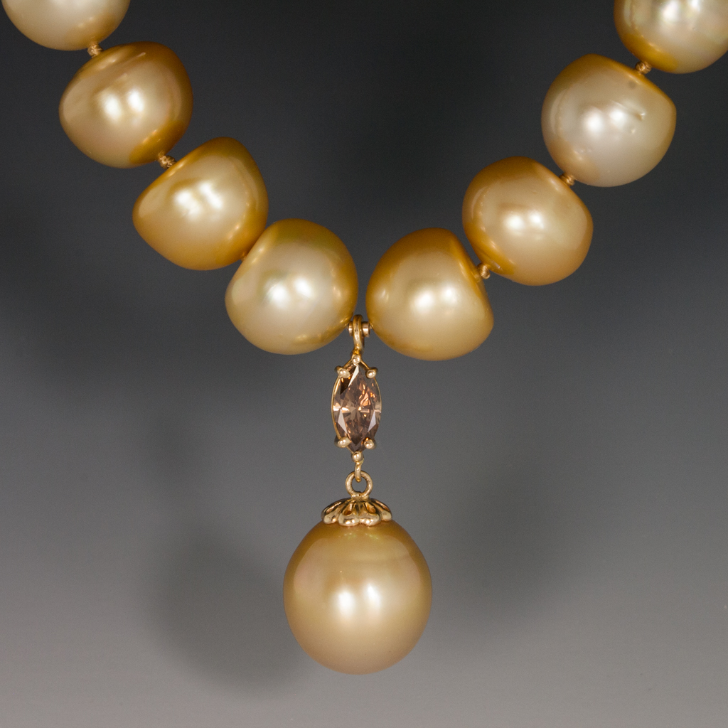 Necklace Golden South Sea Pearls With Cognac Diamond And Golden Pearl