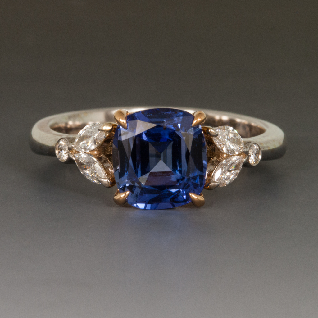 Ring, Ceylon Sapphire, Diamonds, 18KW