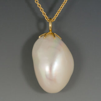 Freshwater White Smooth Baroque Drop Pendant in 18KY