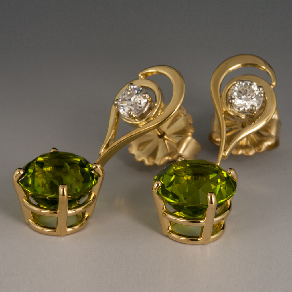 Vintage Peridot Green Rhinestone Open Work Clip On Earrings Gold Tone | eBay