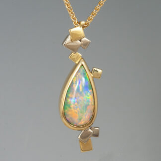 Pendant w/Pear Shape Crystal Opal 14.3x7.5mm, 2.68 ct. 18KY/W