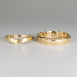 Wedding Band, Wavy band contoured to fit engagement ring, 14KY sz 4.5
