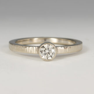 Stacking Ring, Diamond .30ct 4.25mm D-G/VS1 14KW sz 6.5