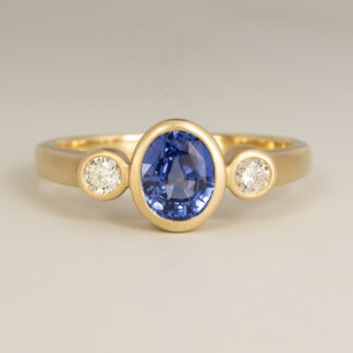 Ring Ceylon Sapphire .76ct w/ Dia (2) .11ctw sz 6.5 14KY