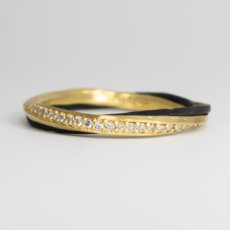 Eclipse Narrow Diamond Band with 18KY&OCC